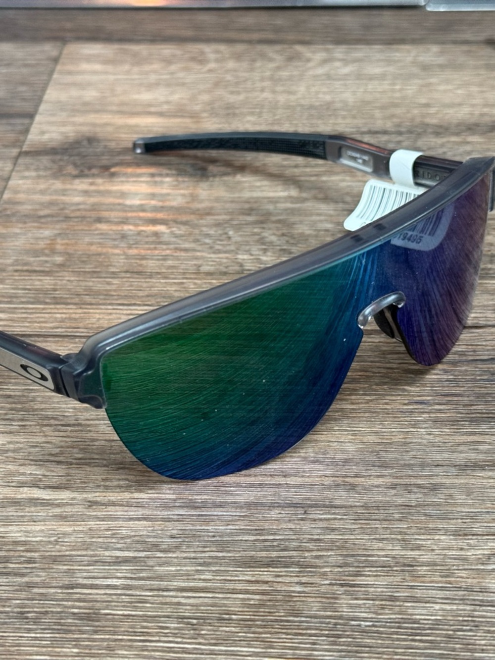 Oakley Corridor GRY MT GRN MZ Sunglasses Green-Blue Mirrored Lens and Gray Frame
